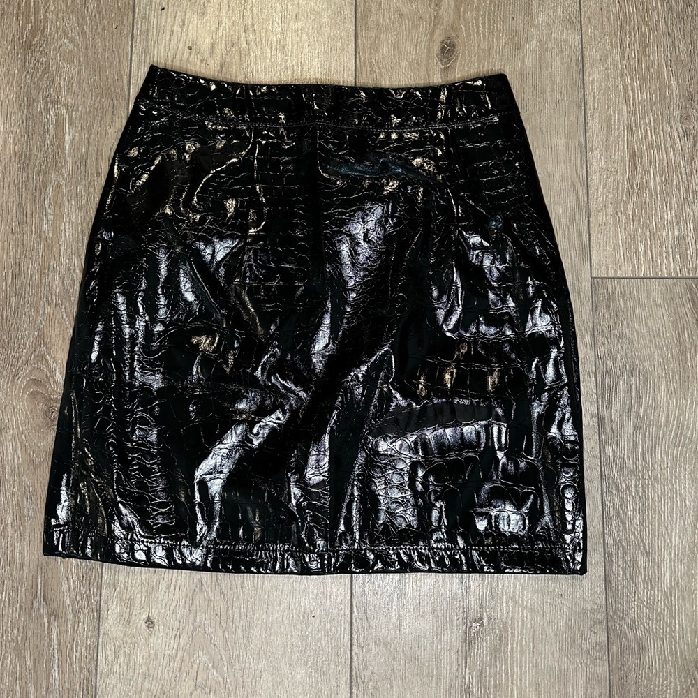 Fall fashion is on the 📞 and this skirt is perfect, black leather crocodile